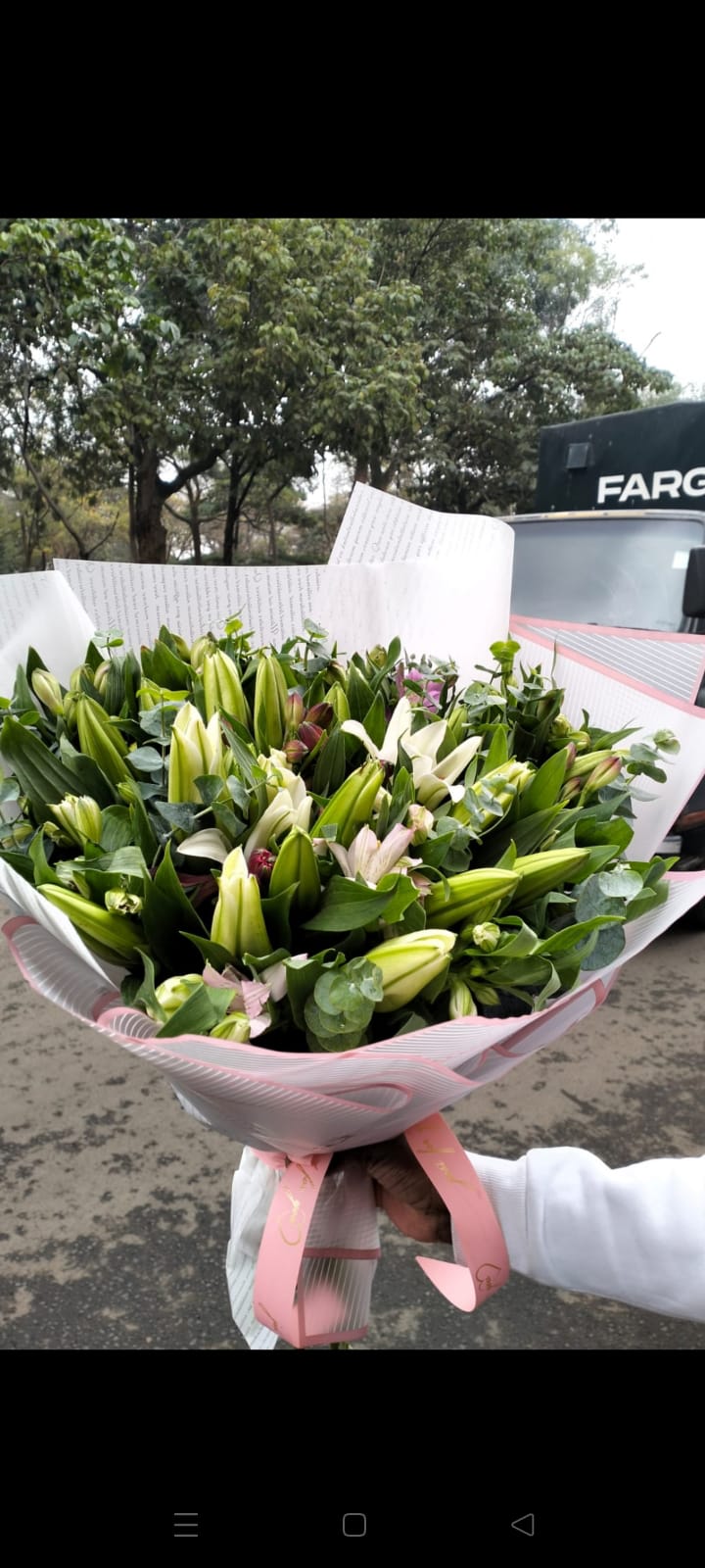 Oriental lilies bouquet