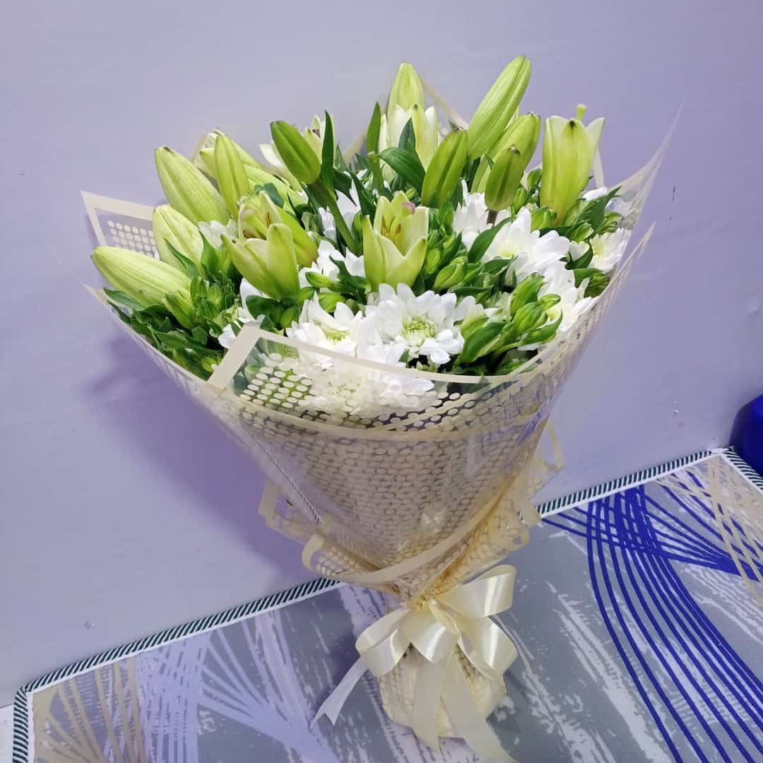 Oriental lilies bouquet